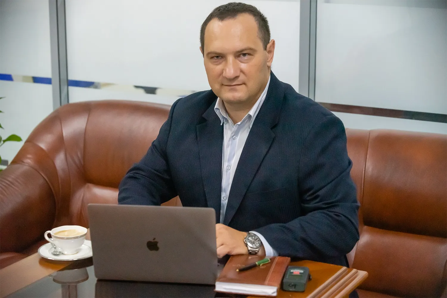 001-f599567a 001-f599567a